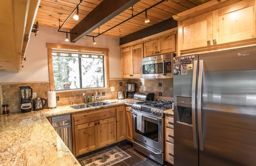 Carnelian Bay House | Relaxing Carnelian Bay Retreat - within walking distance to lake