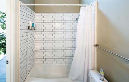 Macon Apartment | Relaxing Downtown Loft in the Heart of Macon