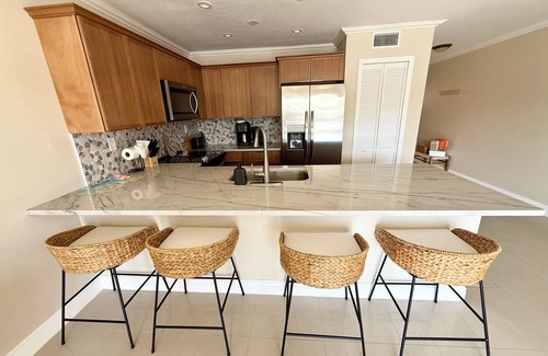 Belle Vista Condo | Relaxing Getaway Beach Condo in St. Pete Beach