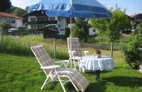 Muhlwinkl Apartment | Relaxing holiday in a quiet green oasis