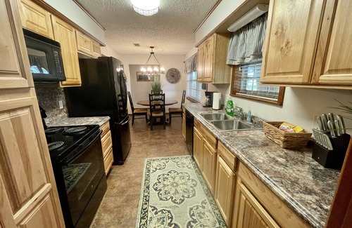 Texarkana House | Relaxing Lake House Retreat