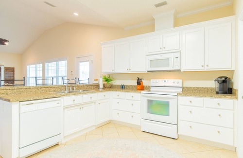 Lake Park House | Relaxing lakefront home - Wonderful getaway for families or friends!