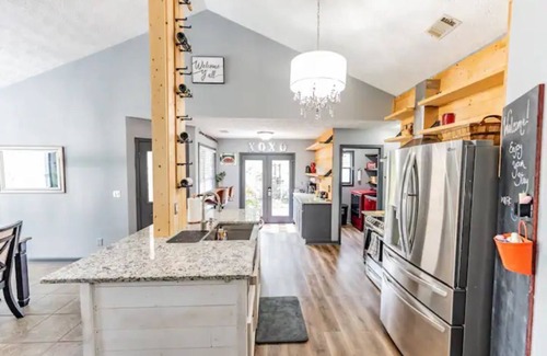 Hoschton House | Relaxing Oasis W/Patio. Close 2 Park, Winery & Spa