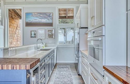 Castroville House | Relaxing Oceanfront Retreat w/Private Hot Tub