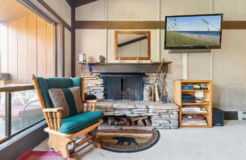 Bear Valley Apartment | Relaxing, Well Furnished Condo! - Creekside #29