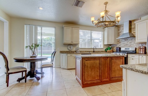 Westchase House | Relocating? (5/3) w/pool