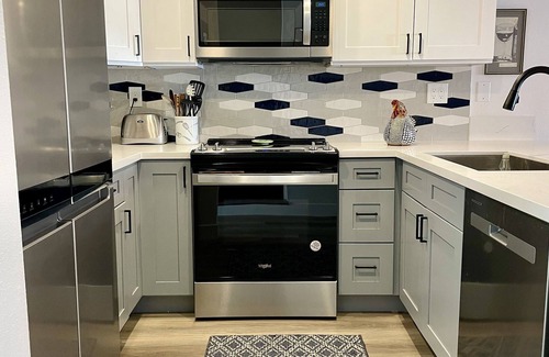 Baristo Condo | Remodeled 2 Bedroom Condo with Very Large Terrace - Walk to Downtown PS