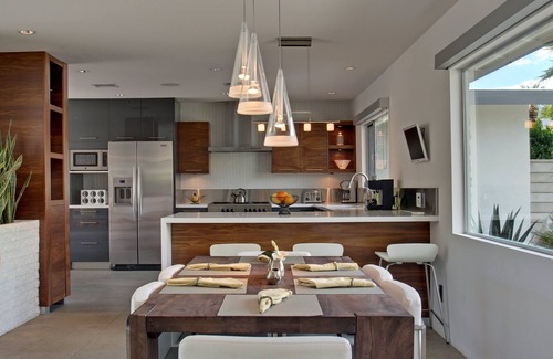 Deepwell Estates House | Remodeled Mid-Mod Home, Pool, Spa, Bocce Ball, Bikes, Fun!