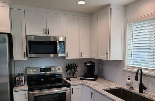 Spokane Valley Apartment | Remodeled, modern, FREE parking, large fenced yard, family-friendly
