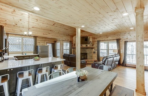 Helen Cabin | Remodeled Spacious Cabin Near Helen, Georgia