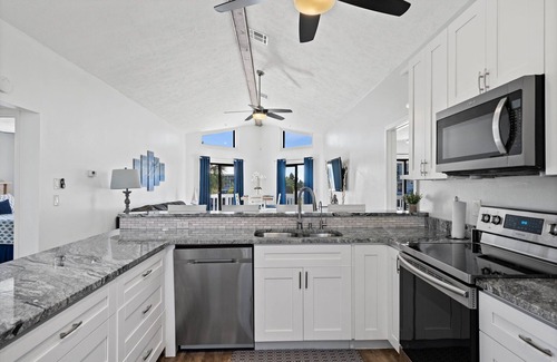 Spring Hill House | Remodeled Waterfront Home Direct Gulf Access. Fishing, Boating, Scallop Paradise