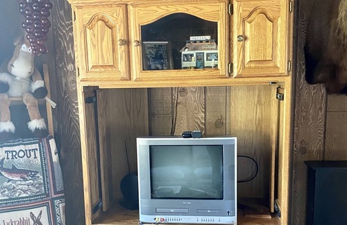 Helena Cabin | Remote Cabin in the Mountains - Great for Families, Hunters, Hikers, and Friends