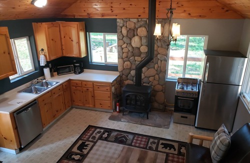 Lewistown Cabin | Remote cabin on 40 acres with wildlife and no distractions.