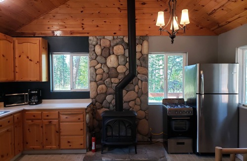 Lewistown Cabin | Remote cabin on 40 acres with wildlife and no distractions.