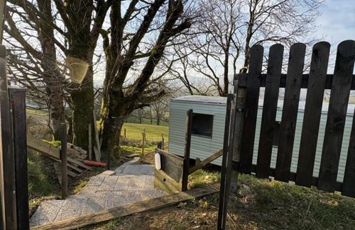 Cranagh Apartment | Remote Mountain View lodge