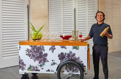 Ala Moana Hotel | Renaissance Honolulu Hotel & Spa