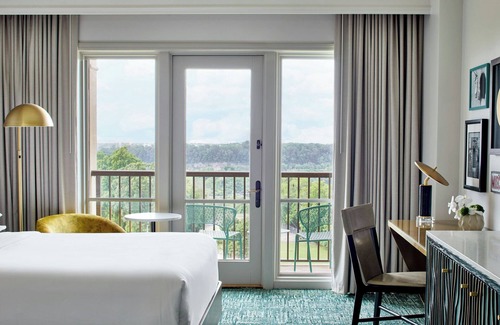 East Florence Resort | Renaissance Shoals Resort and Spa