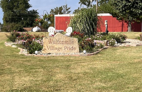 Waltonville House | Rend Lake Hunting & Fishing House Rental