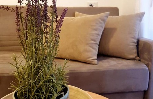 Lehavot HaBashan Apartment | Rene