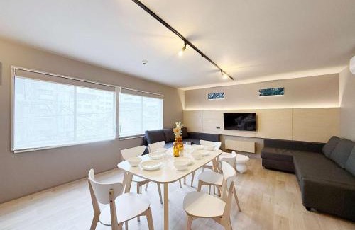 Hiroshima City Centre Apartment | Reno bld by b hotel - Modern 2-Story Apt Near Peace Park Sleeps 10