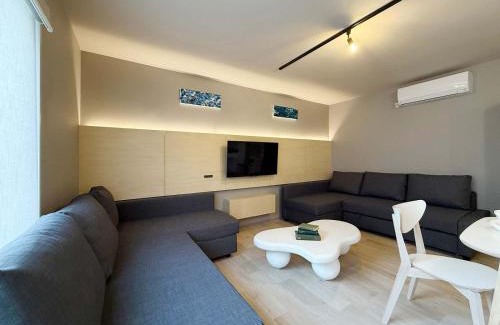 Hiroshima City Centre Apartment | Reno bld by b hotel - Modern 2-Story Apt Near Peace Park Sleeps 10