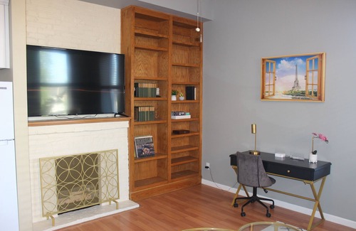 Lafayette Square Apartment | Renovated 1 BR Apartment - Private - w/View of Saint Louis Arch