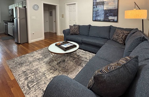 Brookline Apartment | Renovated 2Bed, 0.5 mile to Longwood Med Hospitals