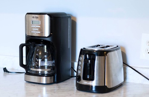 East Durham Apartment | Renovated 3 Bedroom Close to Downtown