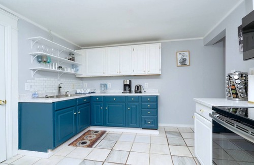 East Durham Apartment | Renovated 3 Bedroom Close to Downtown