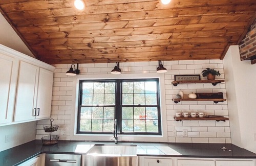 Sarver House | Renovated 4-bedroom Farmhouse