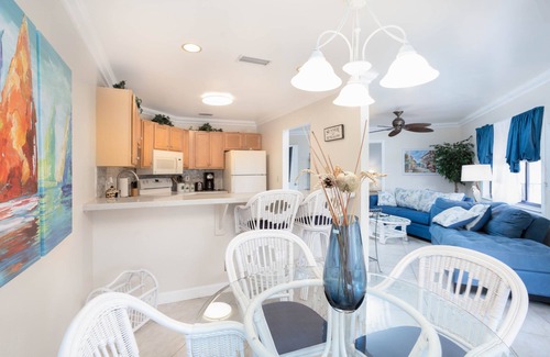 Tierra Verde Condo | Renovated 6/2023 Top Floor Balcony Water View 2B/2B, Pool, Hot Tub, Grill, WIFI