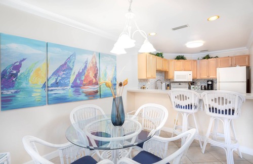 Tierra Verde Condo | Renovated 6/2023 Top Floor Balcony Water View 2B/2B, Pool, Hot Tub, Grill, WIFI