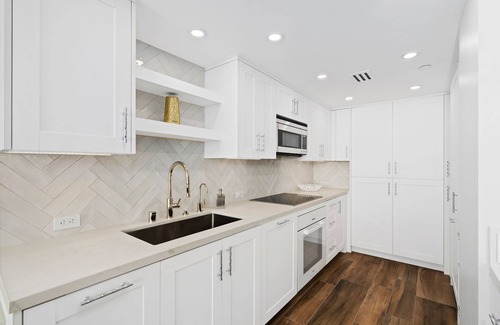 Coronado Condo | Renovated Beachfront Coronado Condo with Ocean Views!