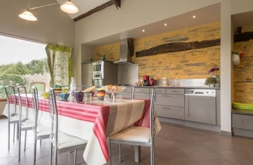 Vay Cottage | Renovated Country Cottage with Modern Amenities, Near Nantes, Family-Friendly