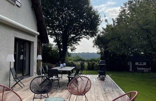 Le Mont-Saint-Adrien House | Renovated country property with fireplace, near forest