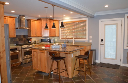 Billings House | Renovated home in vintage neighborhood, close to airport, hospitals, & downtown.