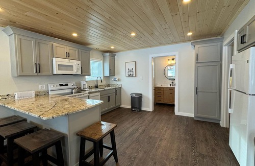 Eagle Lake Cabin | Renovated Lakefront Family-Friendly Retreat: BBQ, Kayaks, Firepit, Trails, Dock