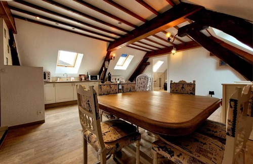 Avize Apartment | Renovated Loft in the Côte des Blancs near Epernay, the capital of Champagne