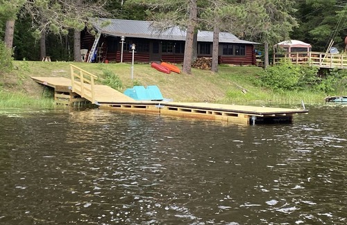 Crane Lake Cabin | Renovated Log Cabin on Crake Lake