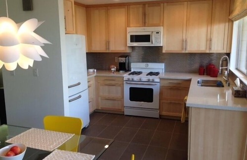 Palm Desert Condo | Renovated mid-century escape, with brand new kitchen and bathrooms.