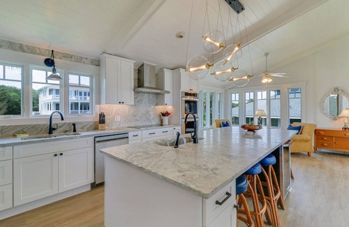 Beaufort House | RENOVATED OCEANFRONT CENTER ISLAND~ 6 SEATER GOLF CART INCLUDED