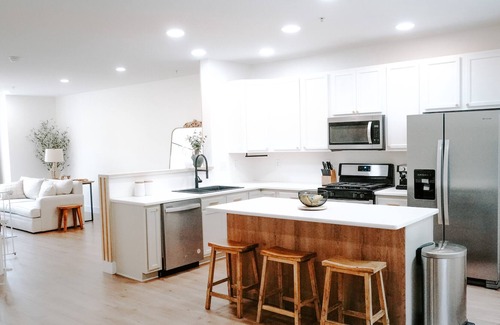 Prince Frederick House | Renovated Townhome in Heart of Prince Frederick