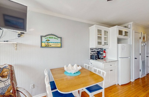 Isle of Palms Villa | Renovated villa with gorgeous ocean views, pool, grills, & great location