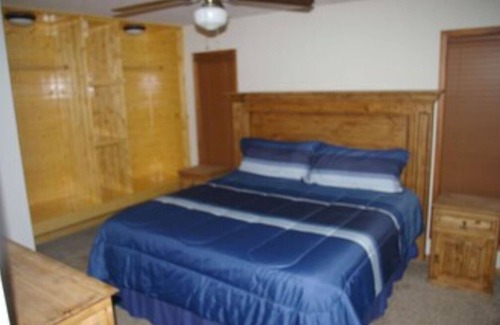 Blue Eye Resort | Rent Your Own Resort On Table Rock Lake
