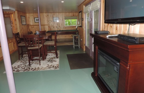 Ellsworth House | Renting Saturday to Saturday Charming Waterfront House near Acadia National Park