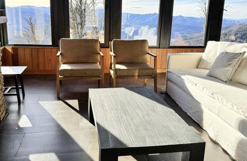 Lanin National Park House | RentUp - Confort y diseno casa ski in out con vistas imponentes