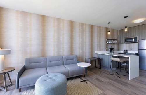 Xcumpich Hotel | Residence Inn l Studio Suite 2 Queens l Full Kitchen + Workspace