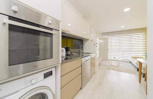 Kepez Apartment | Residence w Shared Pool 3 min to Mall of Antalya