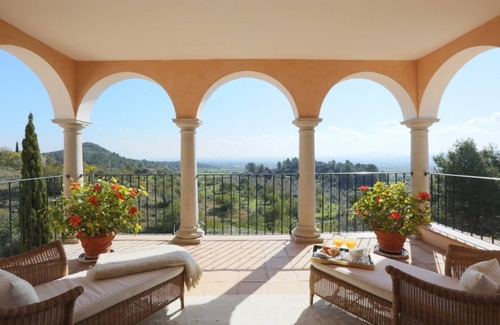 Alaro Villa | Residencia Baranda by Vida Villas