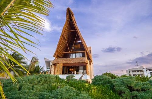 San Benito Villa | Residencia Las Olas en San Benito lujo en todo su esplendor.